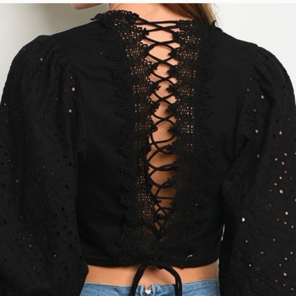 BACK EYELET TIE UP BLACK CROP TOP - Picture 3 of 6